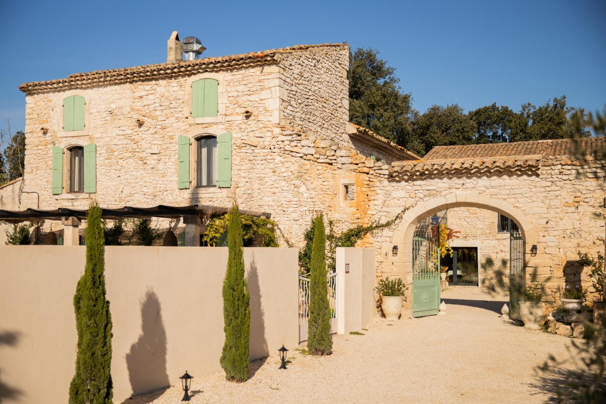 Maison Roucas - Restaurant Et Chambres D'Hotes Solerieux Bagian luar foto