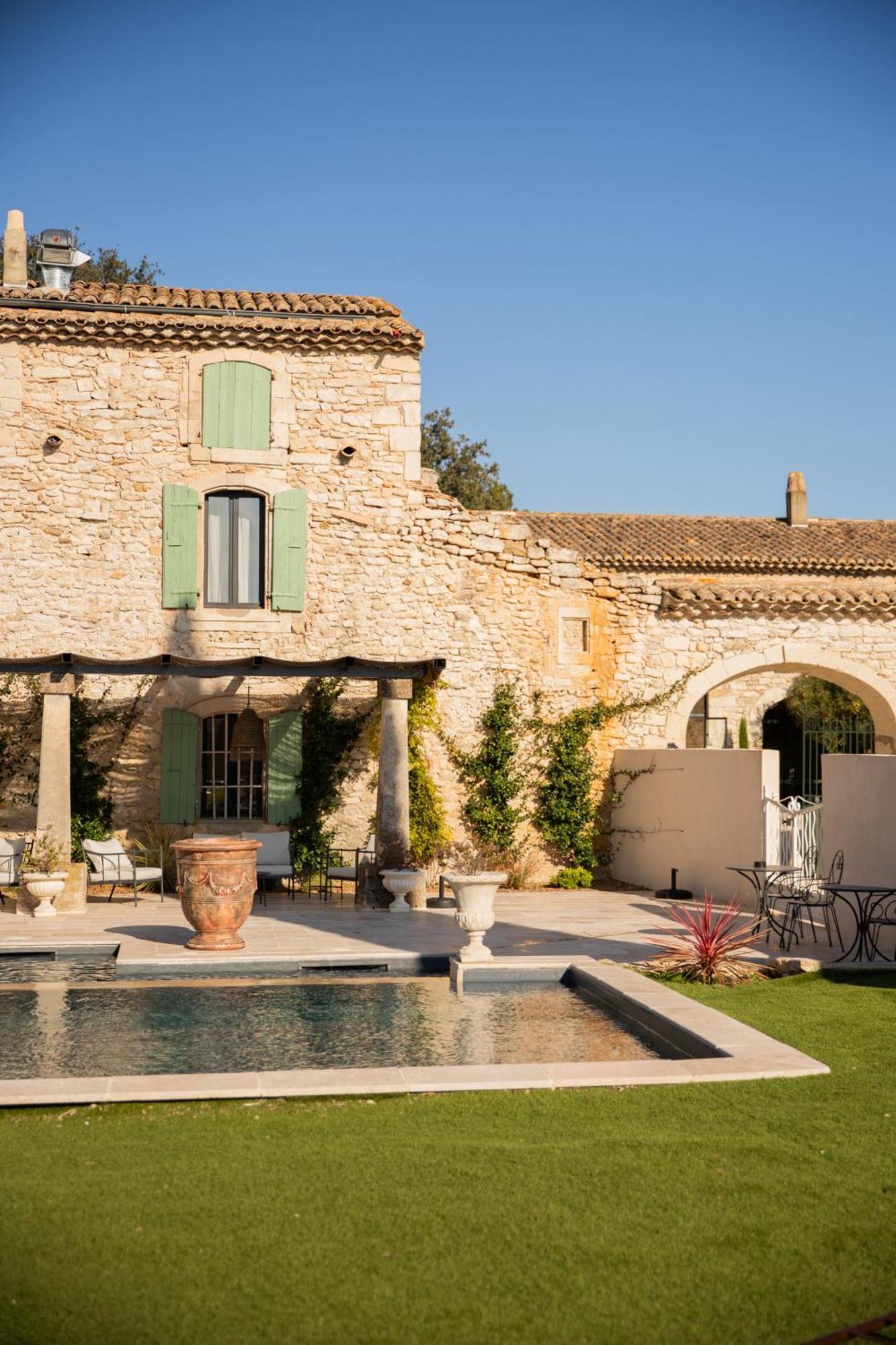 Maison Roucas - Restaurant Et Chambres D'Hotes Solerieux Bagian luar foto